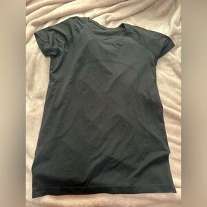⭐️Lululemon black plan women’s top large